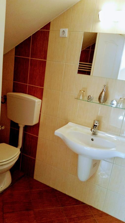 Hotel Soermester Szarvas Bagian luar foto